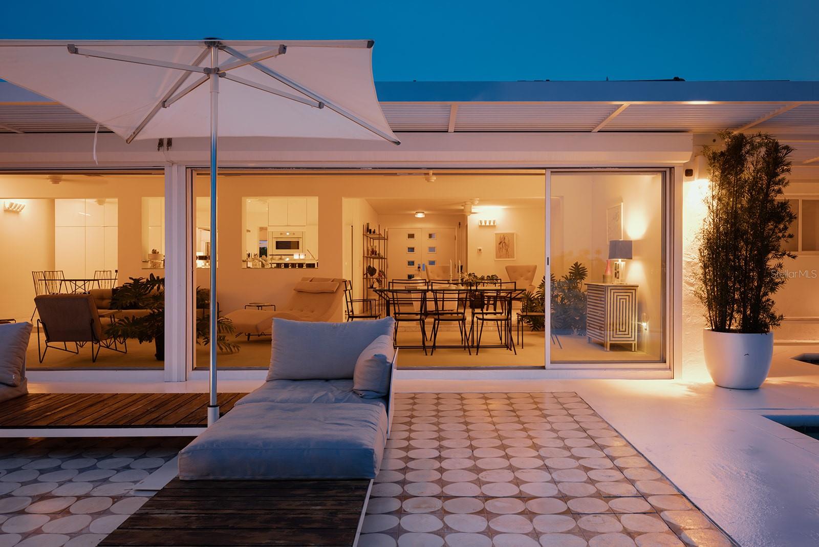 THREE PALMS POINT - Residential