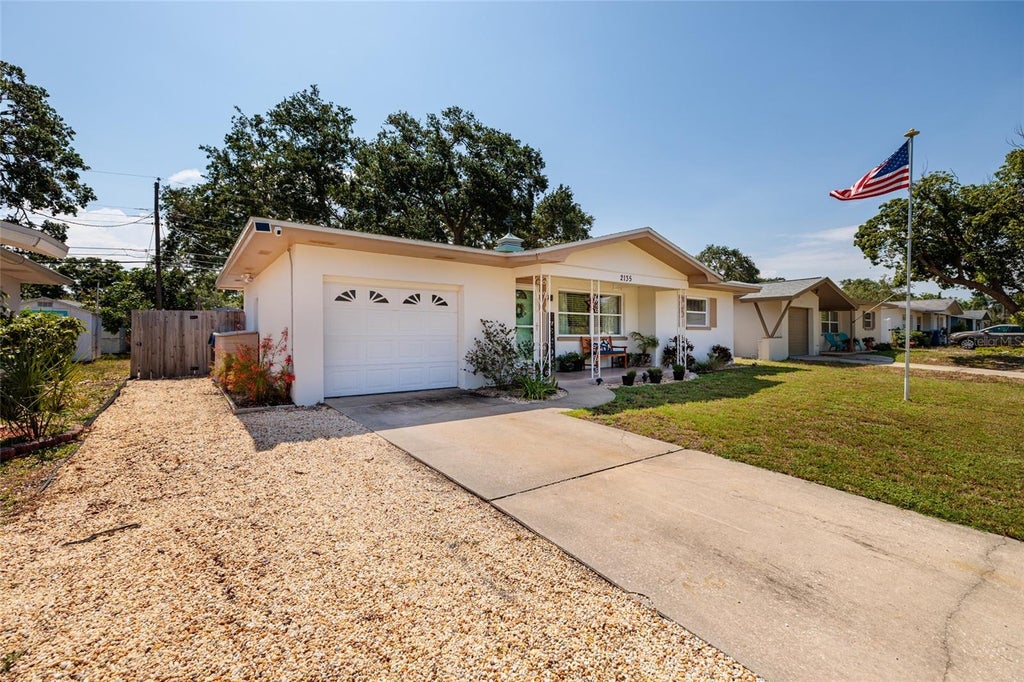 Photo of 2135 Pocahontas Drive, Largo, FL 33774 (MLS # TB8544331)