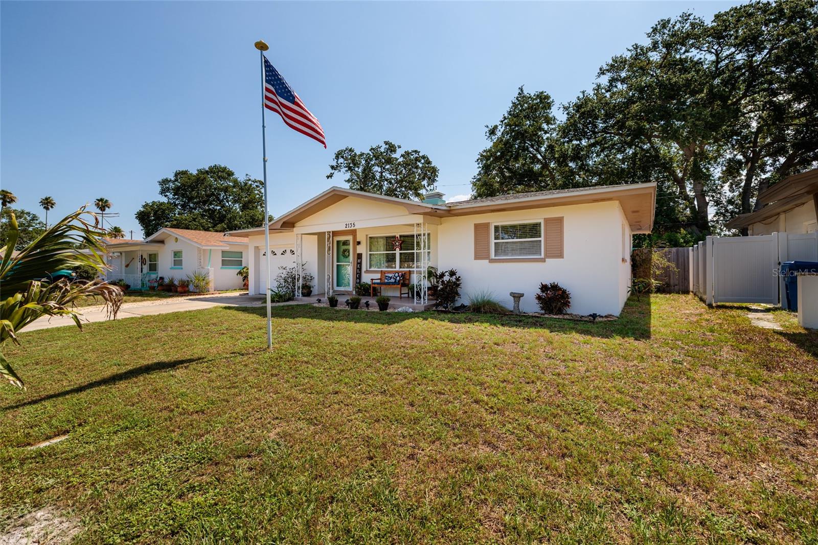 2135 POCAHONTAS DRIVE