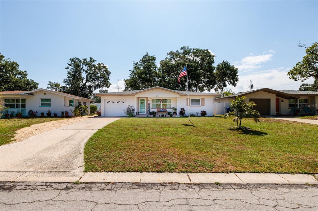 Photo of 2135 Pocahontas Drive, Largo, FL 33774 (MLS # TB8544331)
