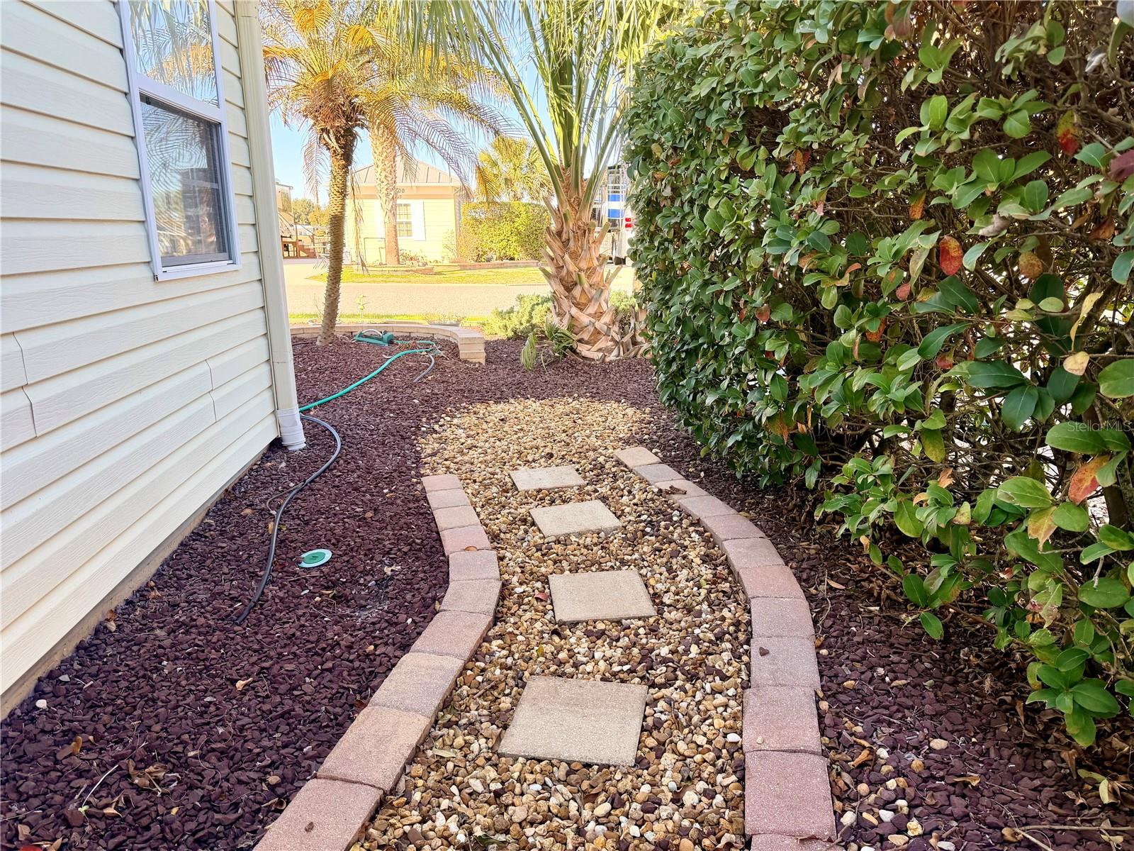 FLORIDA GRANDE MOTOR COACH RESIDENCE - Land