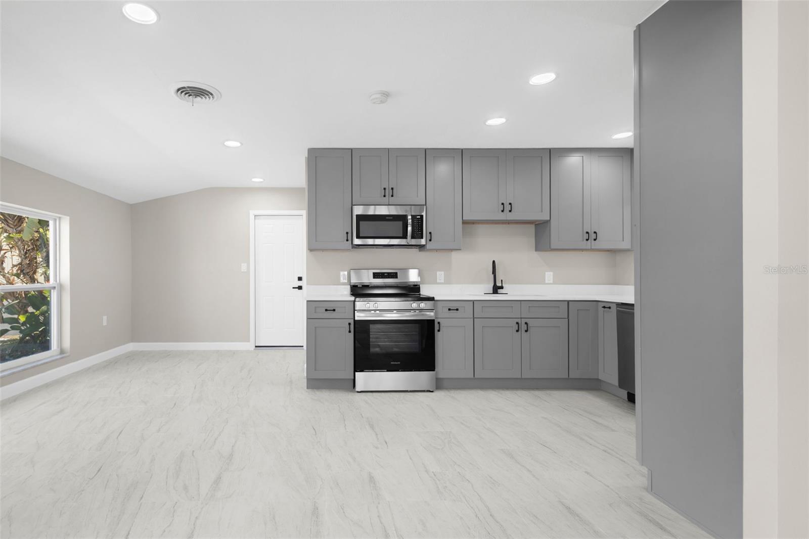 APOLLO BEACH UNIT TWO - Residential