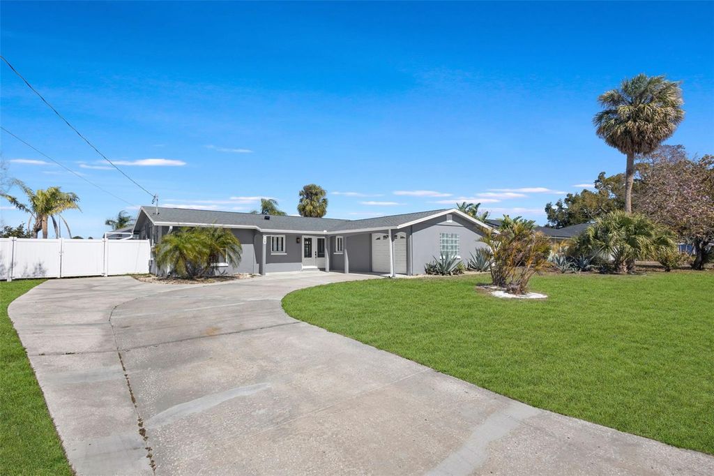 Photo of 729 Spanish Main Drive, Apollo Beach, FL 33572 (MLS # TB8482110)