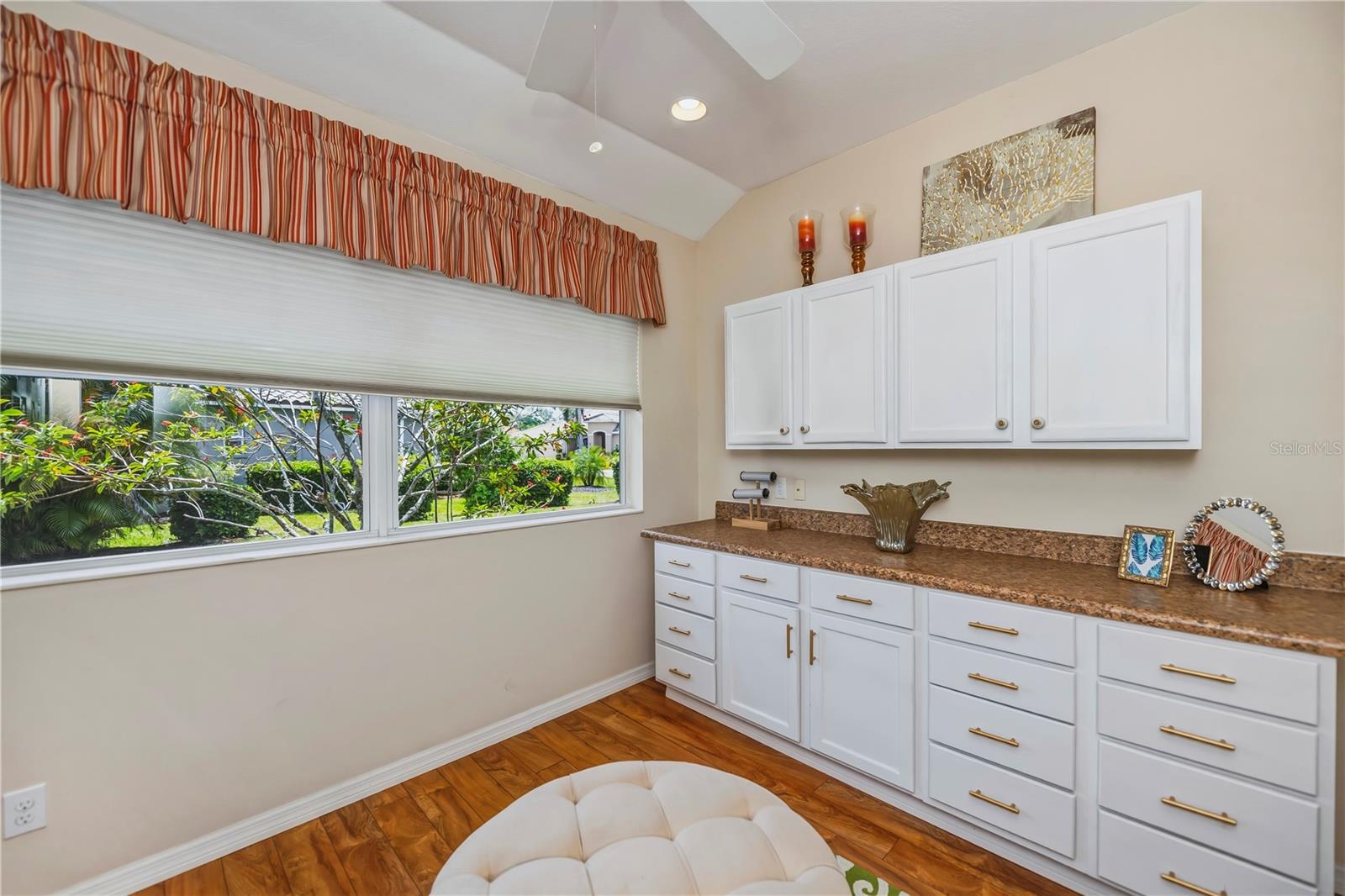 BOBCAT TRAIL - Residential