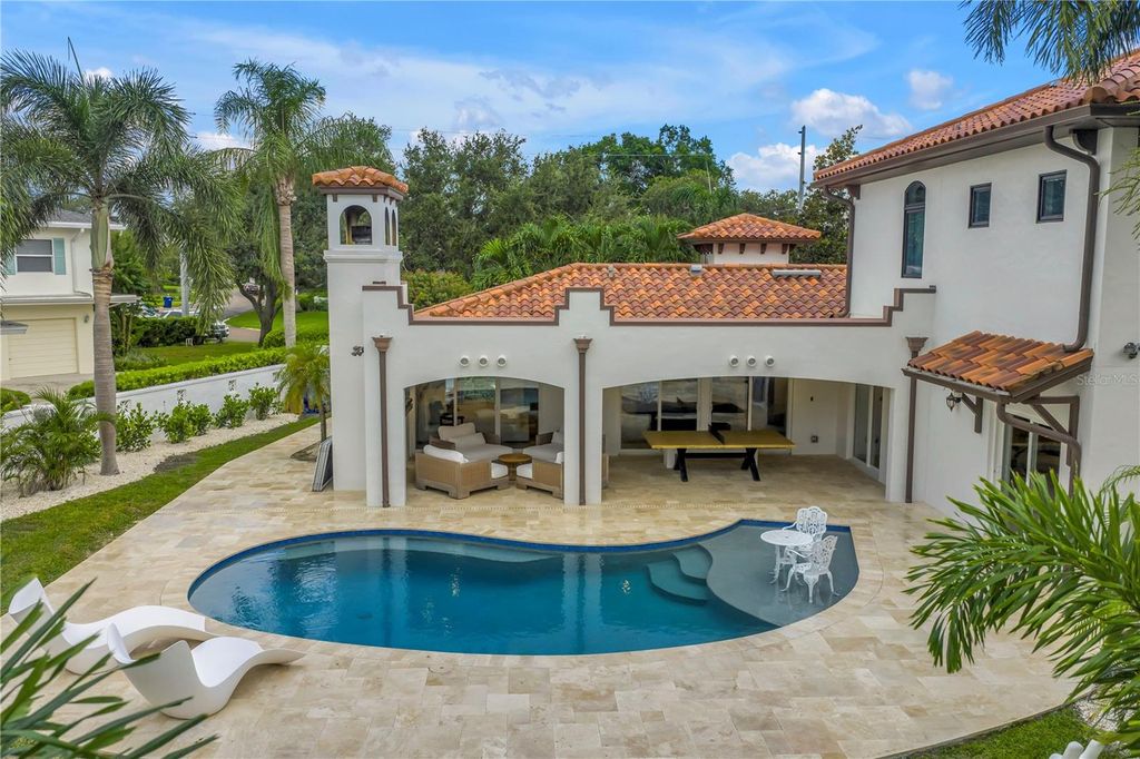 Photo of 145 Bay Point Drive NE, St Petersburg, FL 33704 (MLS # TB8460708)