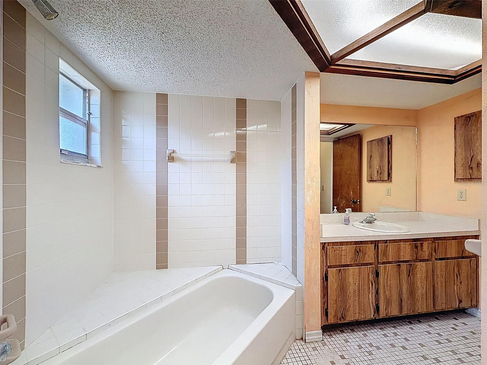 GREENBROOK ESTATES - Residential