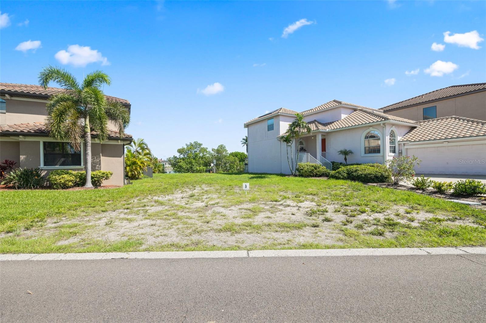 873 SYMPHONY ISLES BOULEVARD