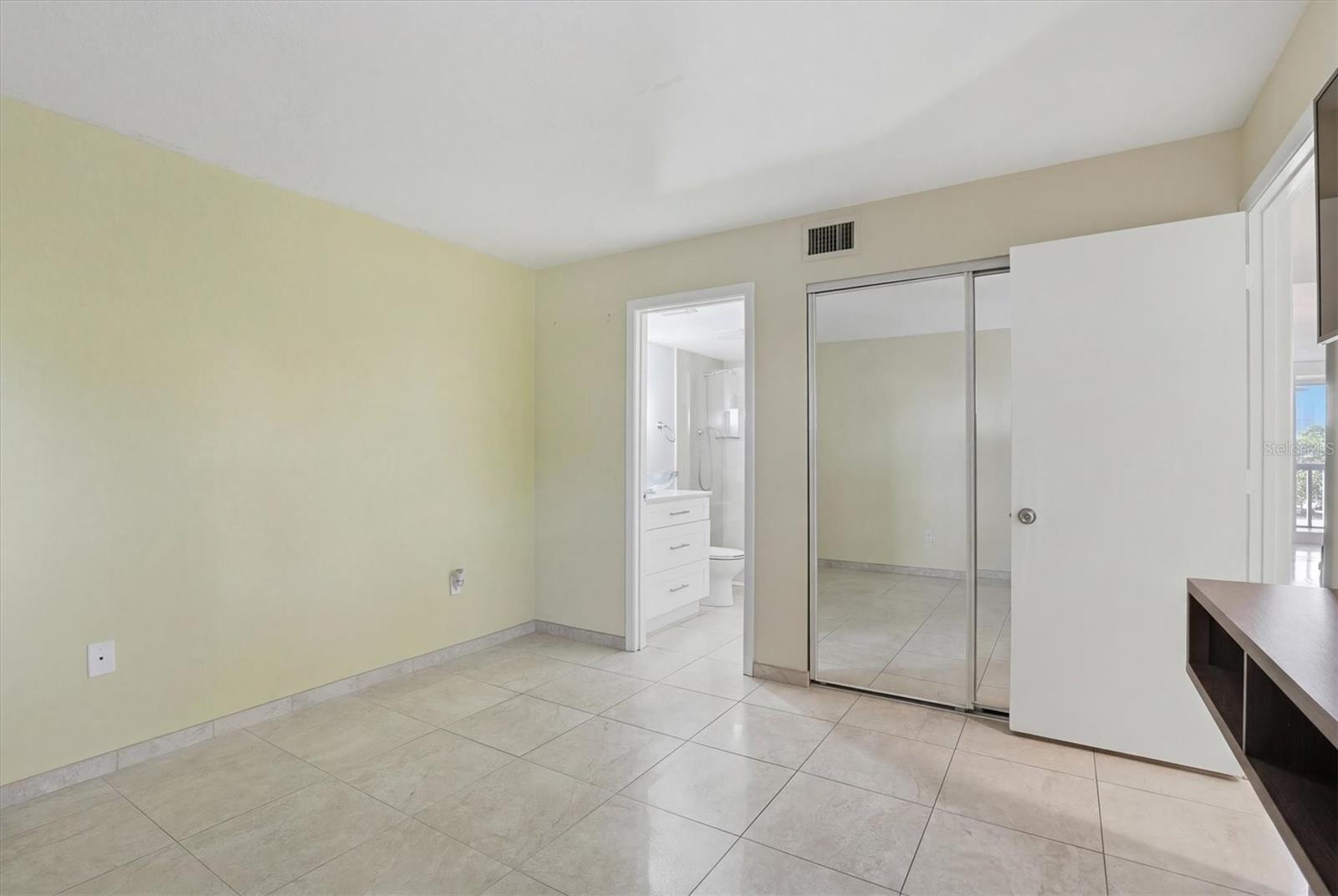 TARPON COVE CONDO - Residential