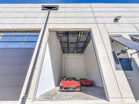 Photo of 6500 Motor Enclave Way #1214, Tampa, FL 33610 (MLS # TB8450881)