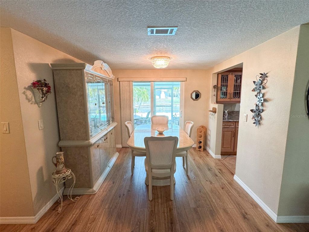 listing image 52