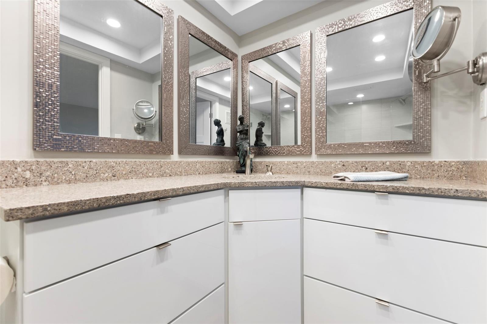 LONGBOAT ARMS - Residential Lease