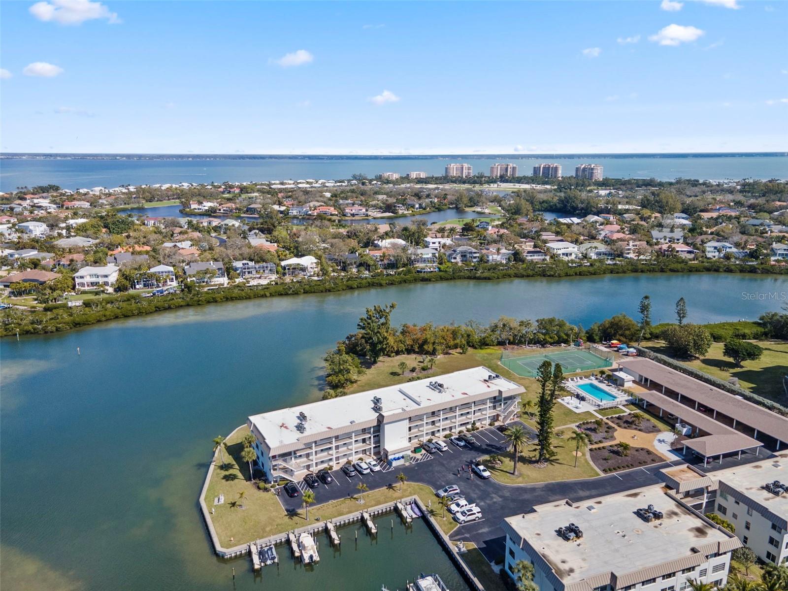 LONGBOAT ARMS - Residential Lease