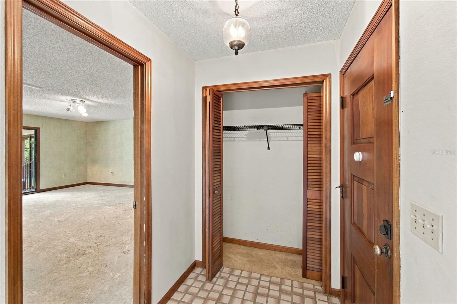 4967 STONECREST DRIVE