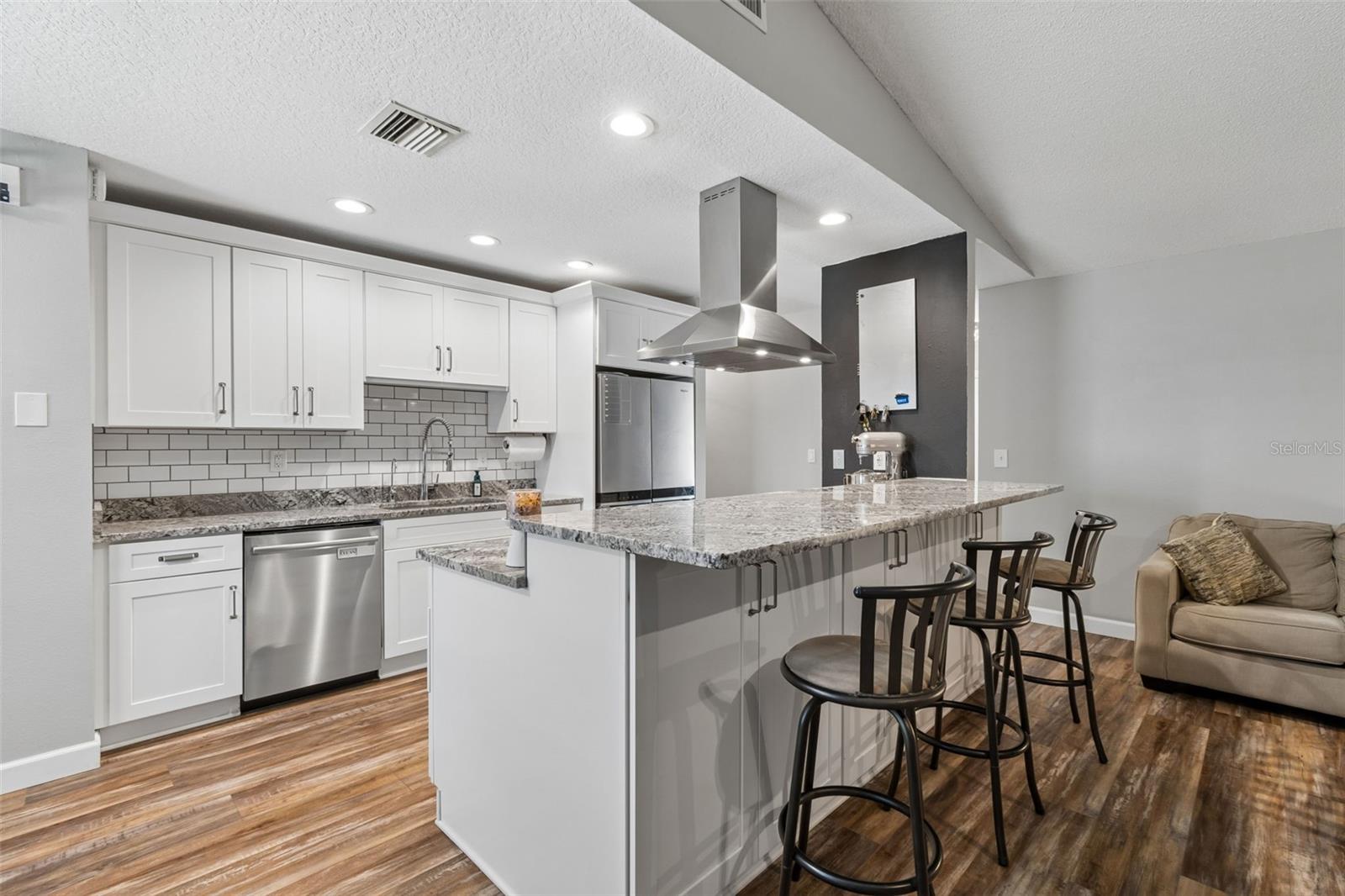 NORTH BAY HILLS - Residential