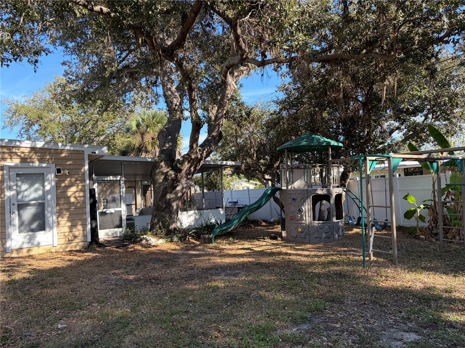 SOUTH VENICE - Residential