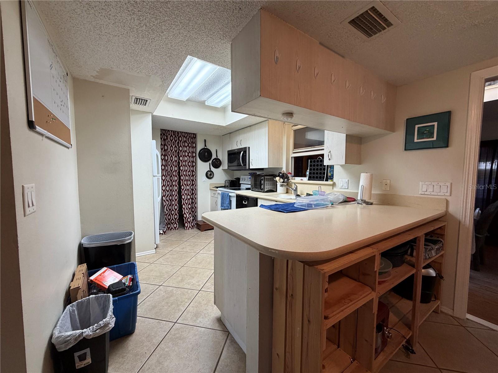 SOUTH VENICE - Residential