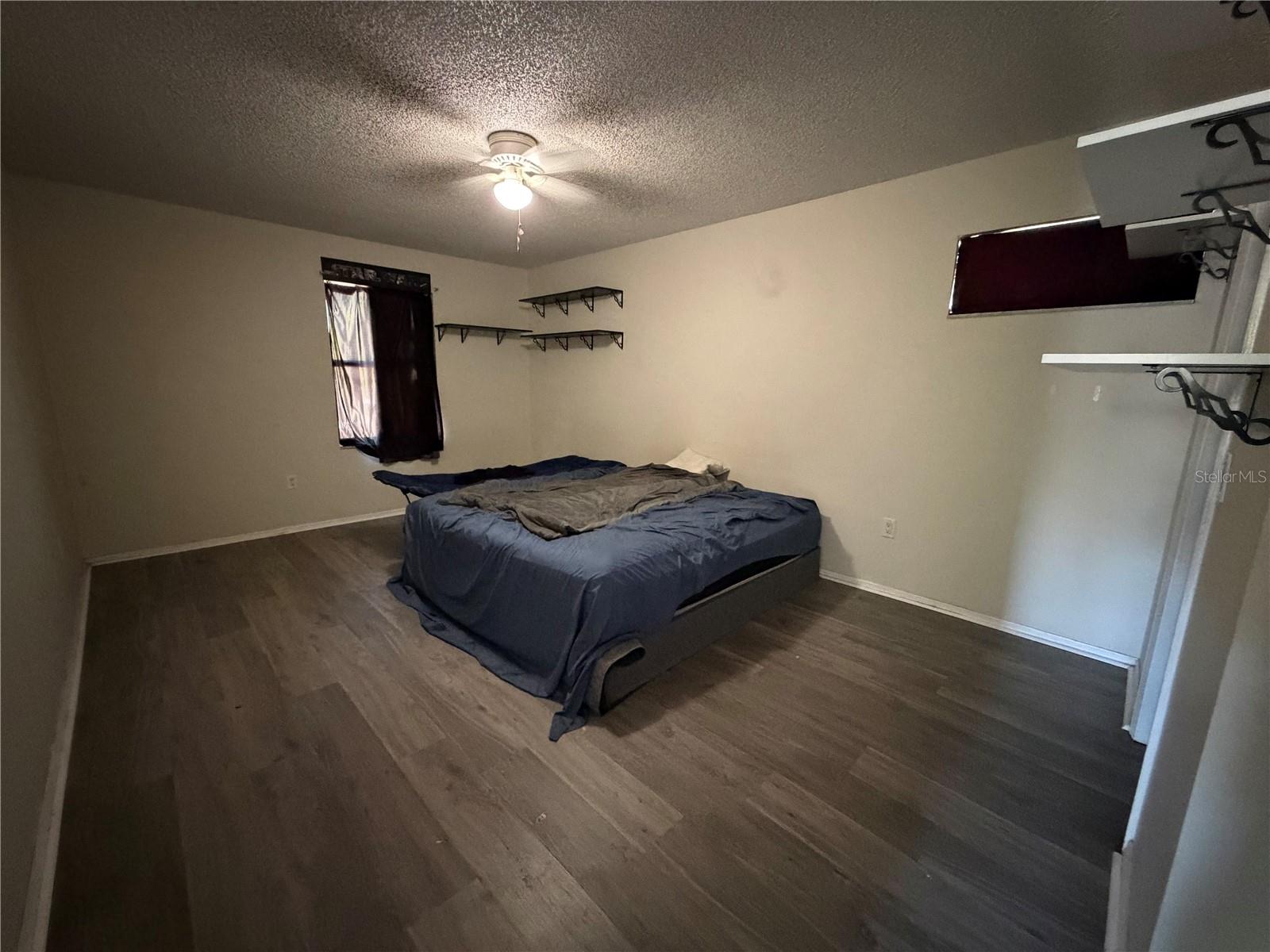 SOUTH VENICE - Residential