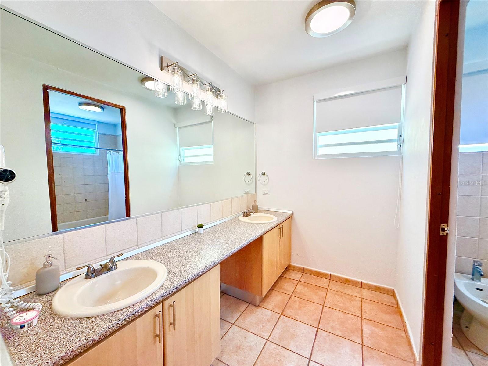 COSTA DORADA - Residential