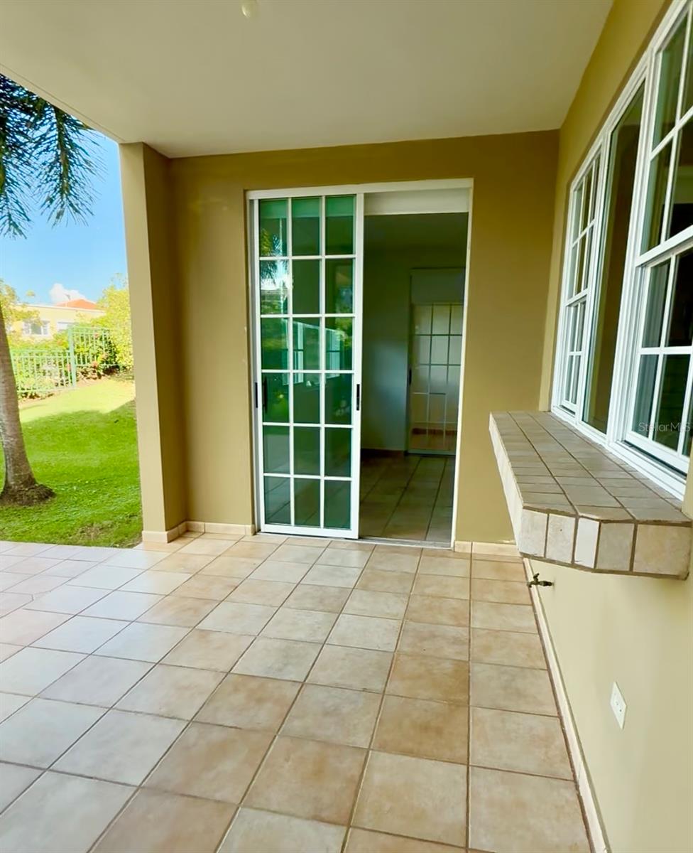 COSTA DORADA - Residential