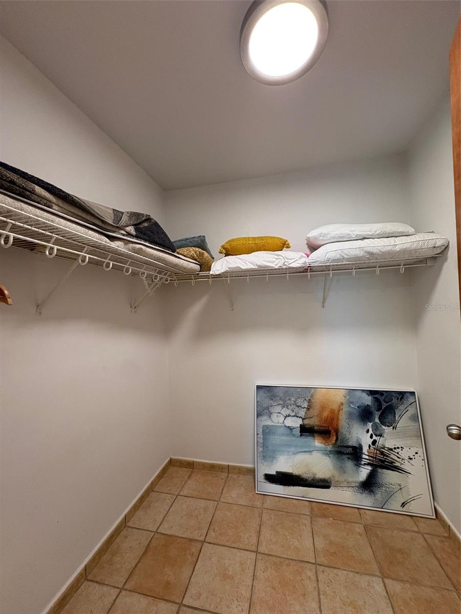 COSTA DORADA - Residential