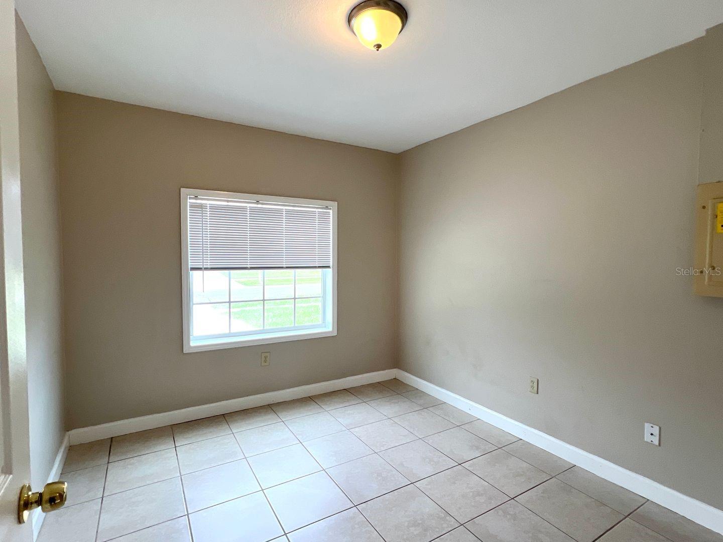 LAKEVIEW VILLAGE SEC L UNI - Residential Lease