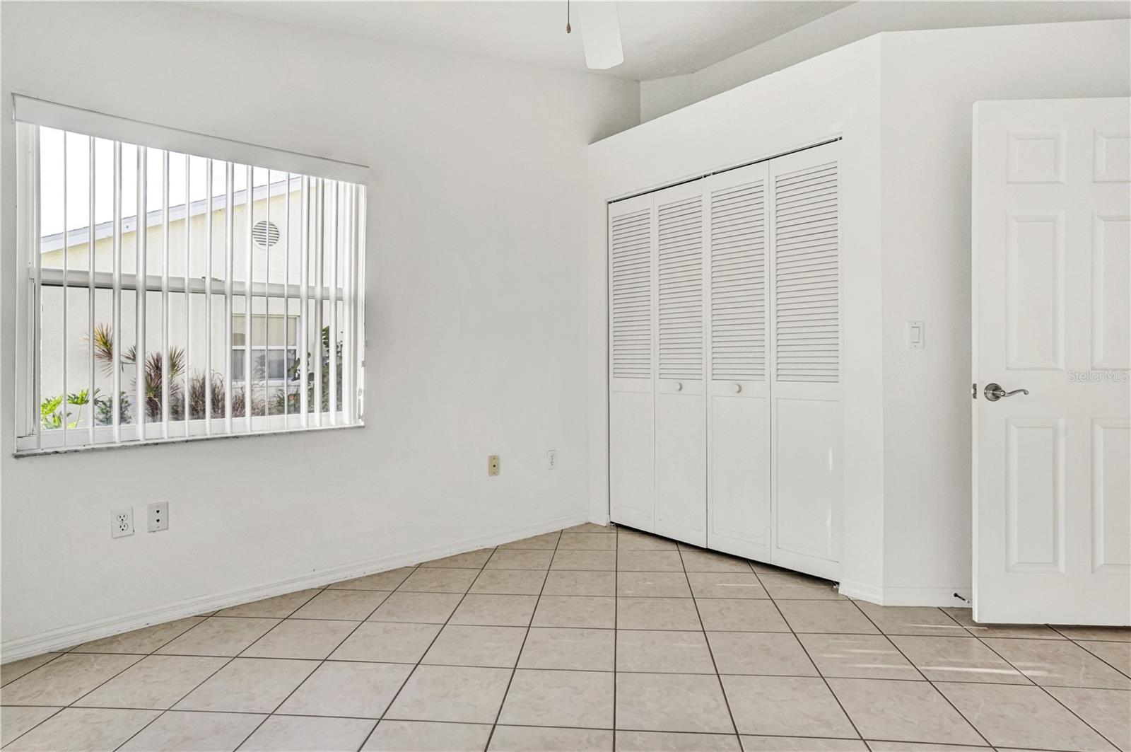 THE VILLAS OF EAGLE CREEK III & IV - Residential