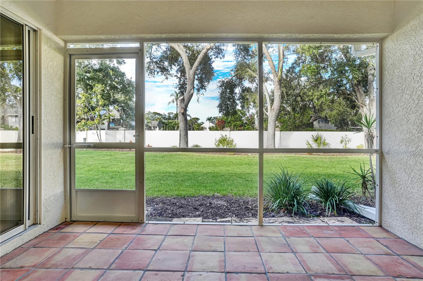 THE VILLAS OF EAGLE CREEK III & IV - Residential