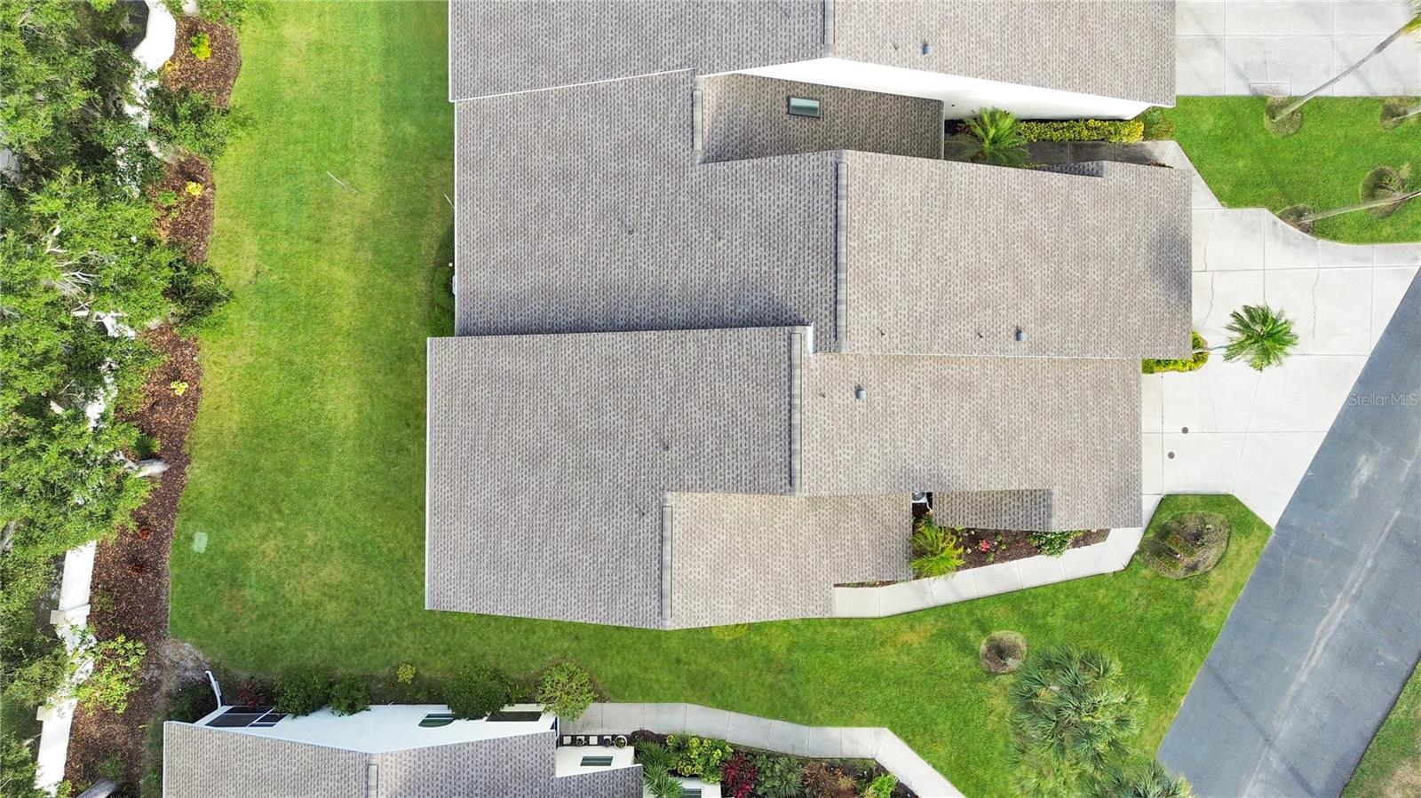 THE VILLAS OF EAGLE CREEK III & IV - Residential