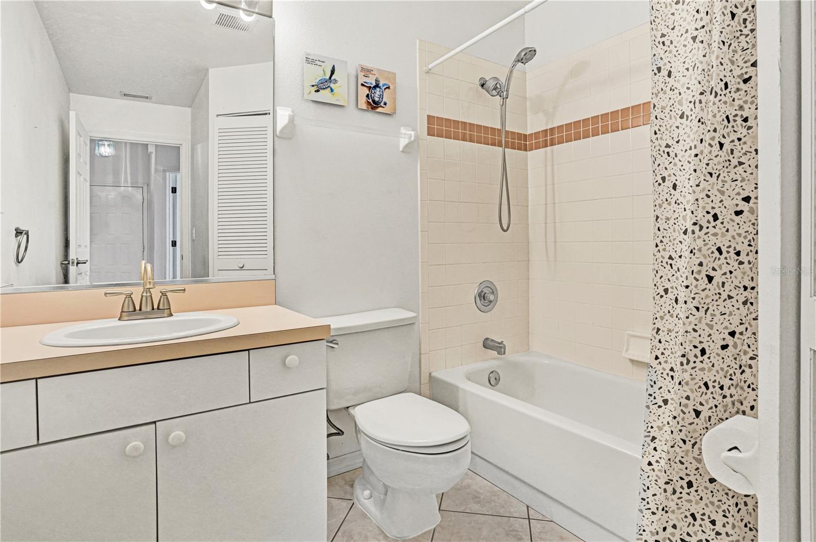 THE VILLAS OF EAGLE CREEK III & IV - Residential