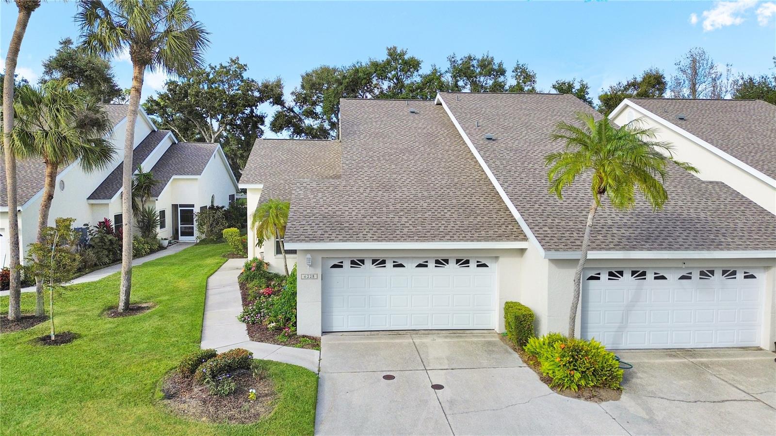 THE VILLAS OF EAGLE CREEK III & IV - Residential