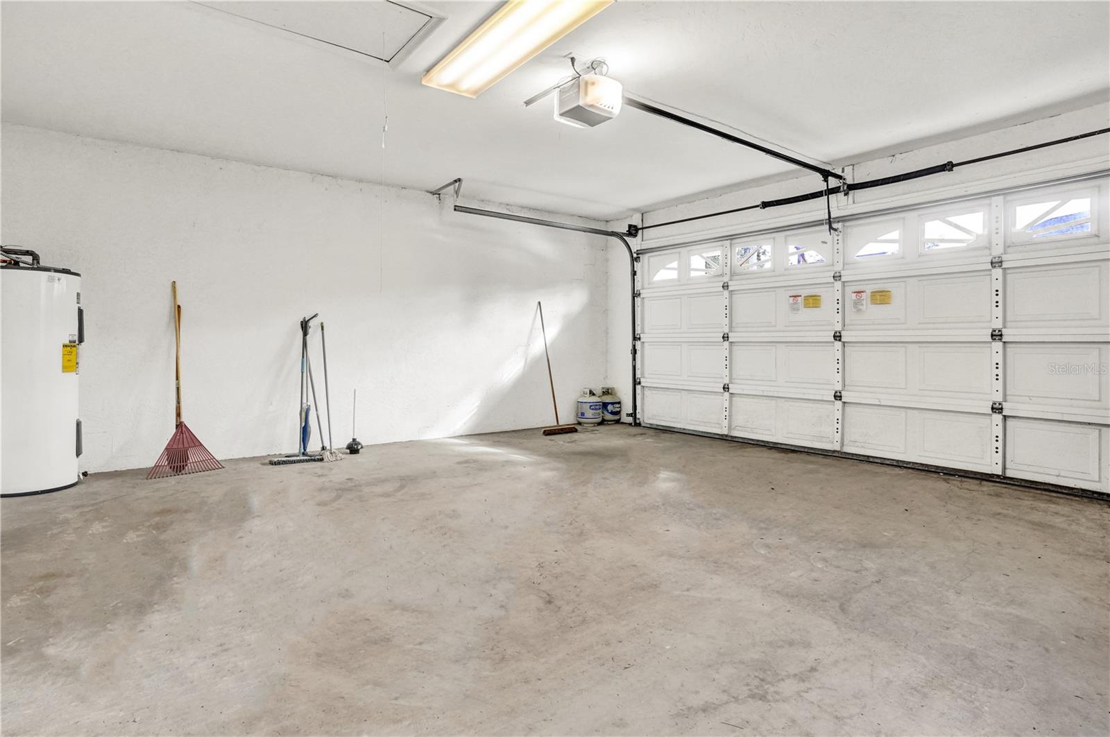 THE VILLAS OF EAGLE CREEK III & IV - Residential