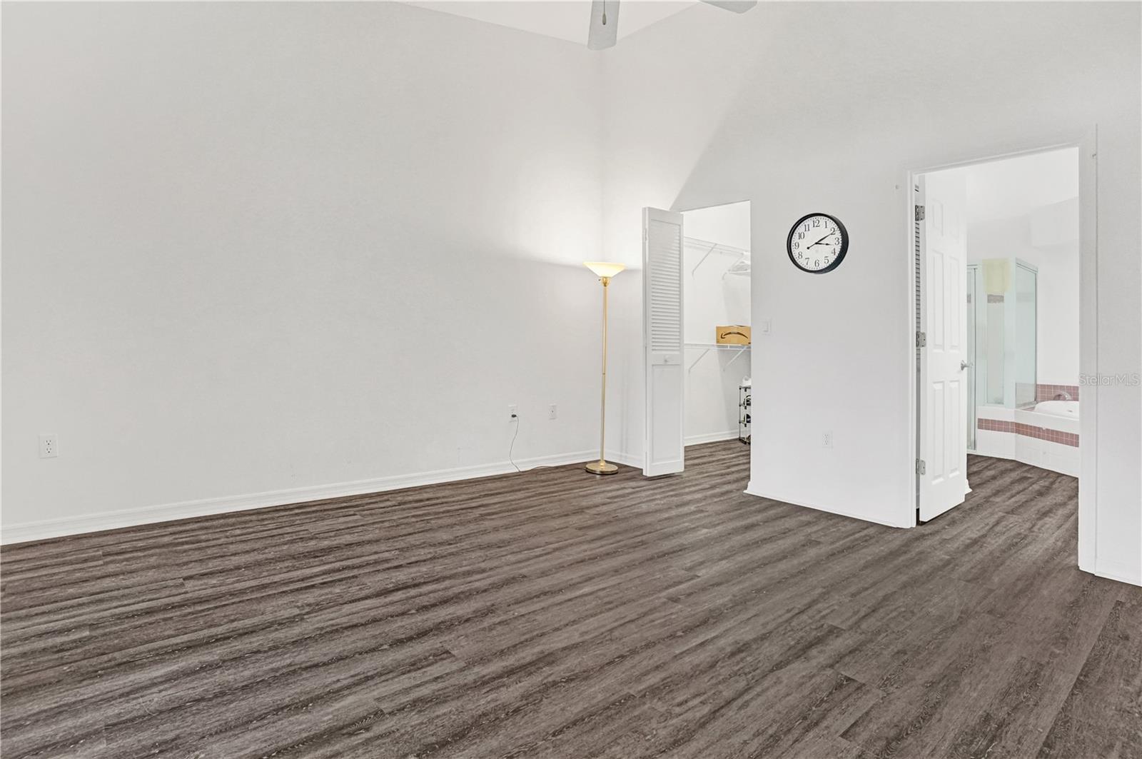 THE VILLAS OF EAGLE CREEK III & IV - Residential