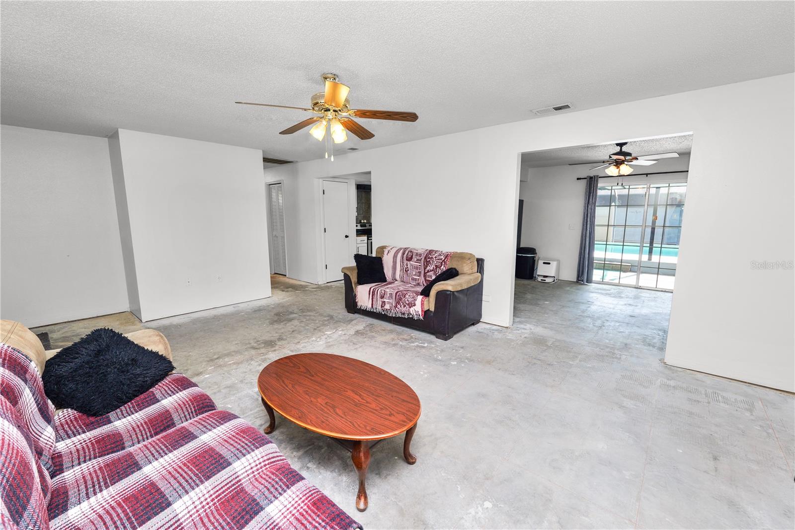 INDIAN WOODS - Residential