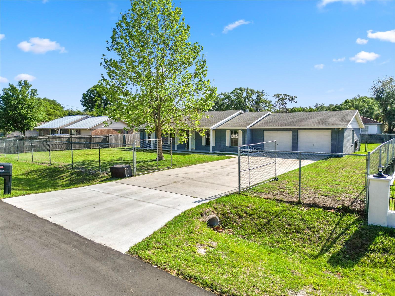 INDIAN WOODS - Residential