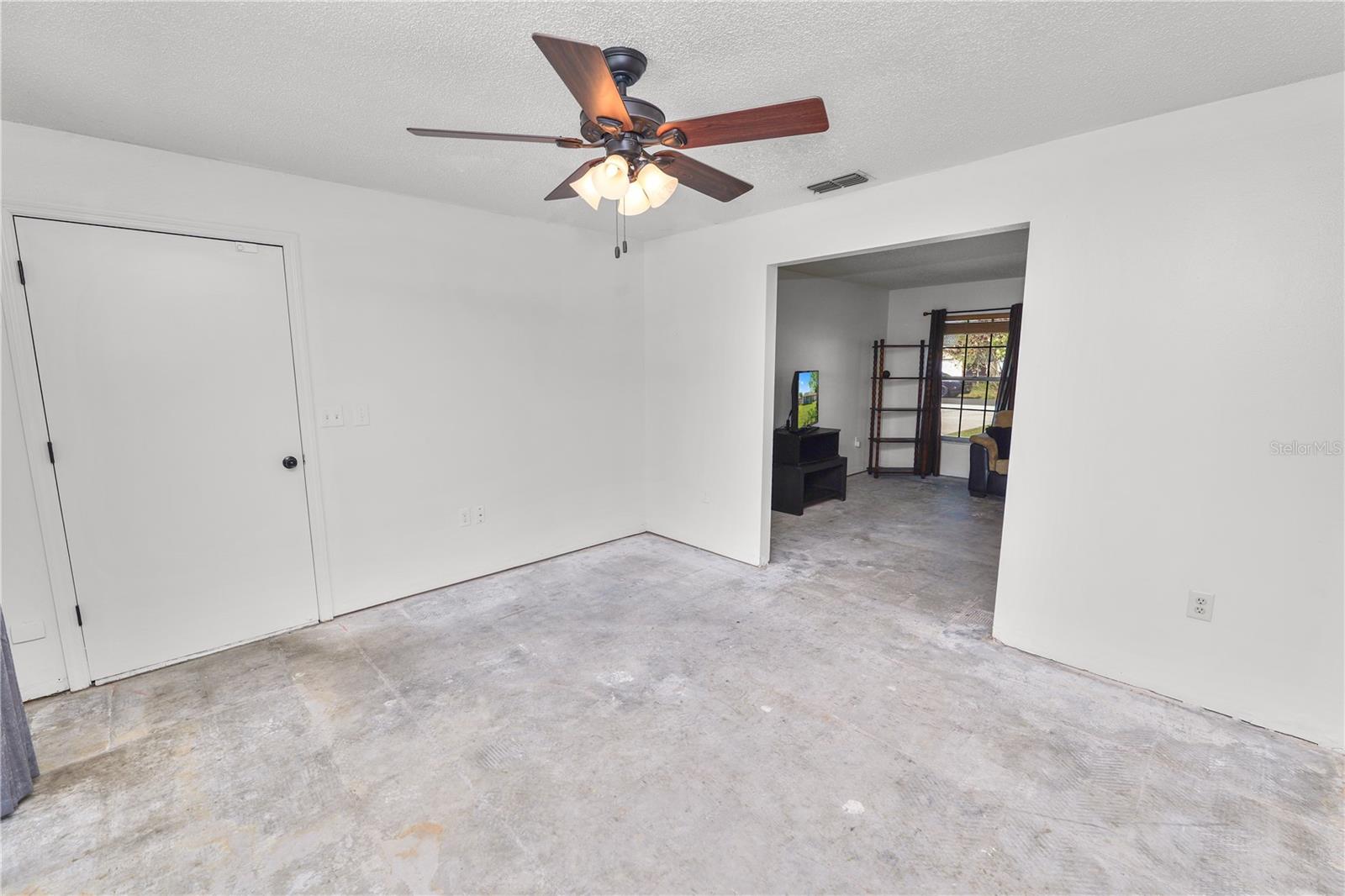 INDIAN WOODS - Residential