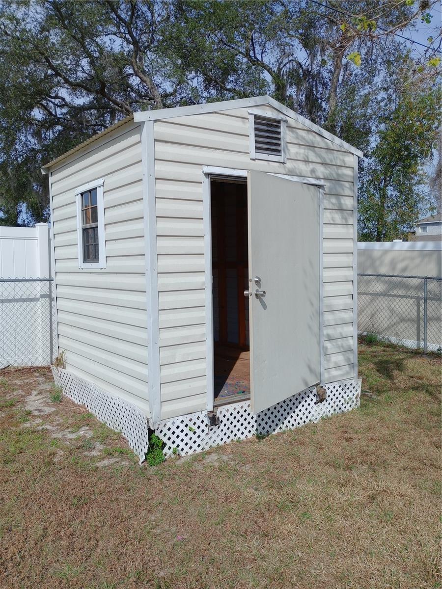 MARION OAKS UN 01 - Residential Lease