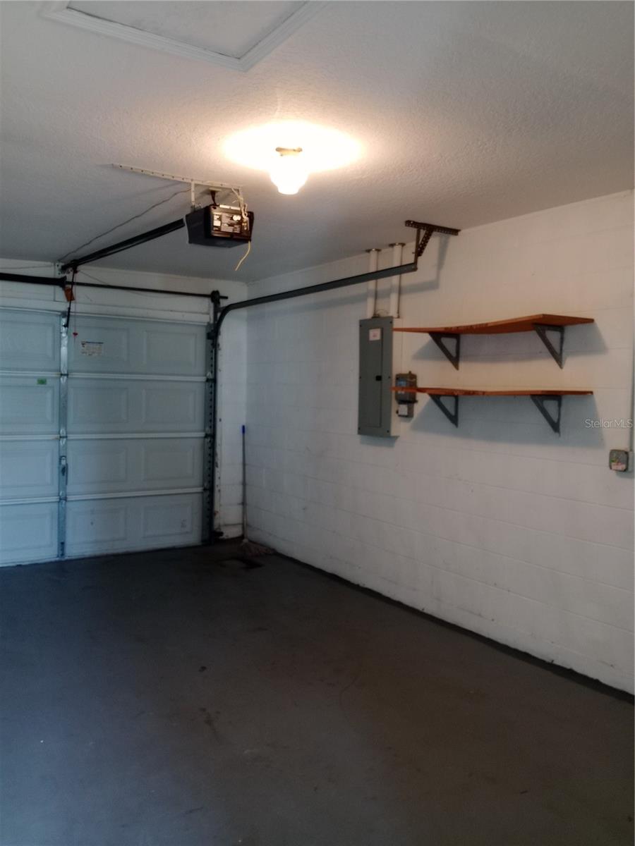 MARION OAKS UN 01 - Residential Lease