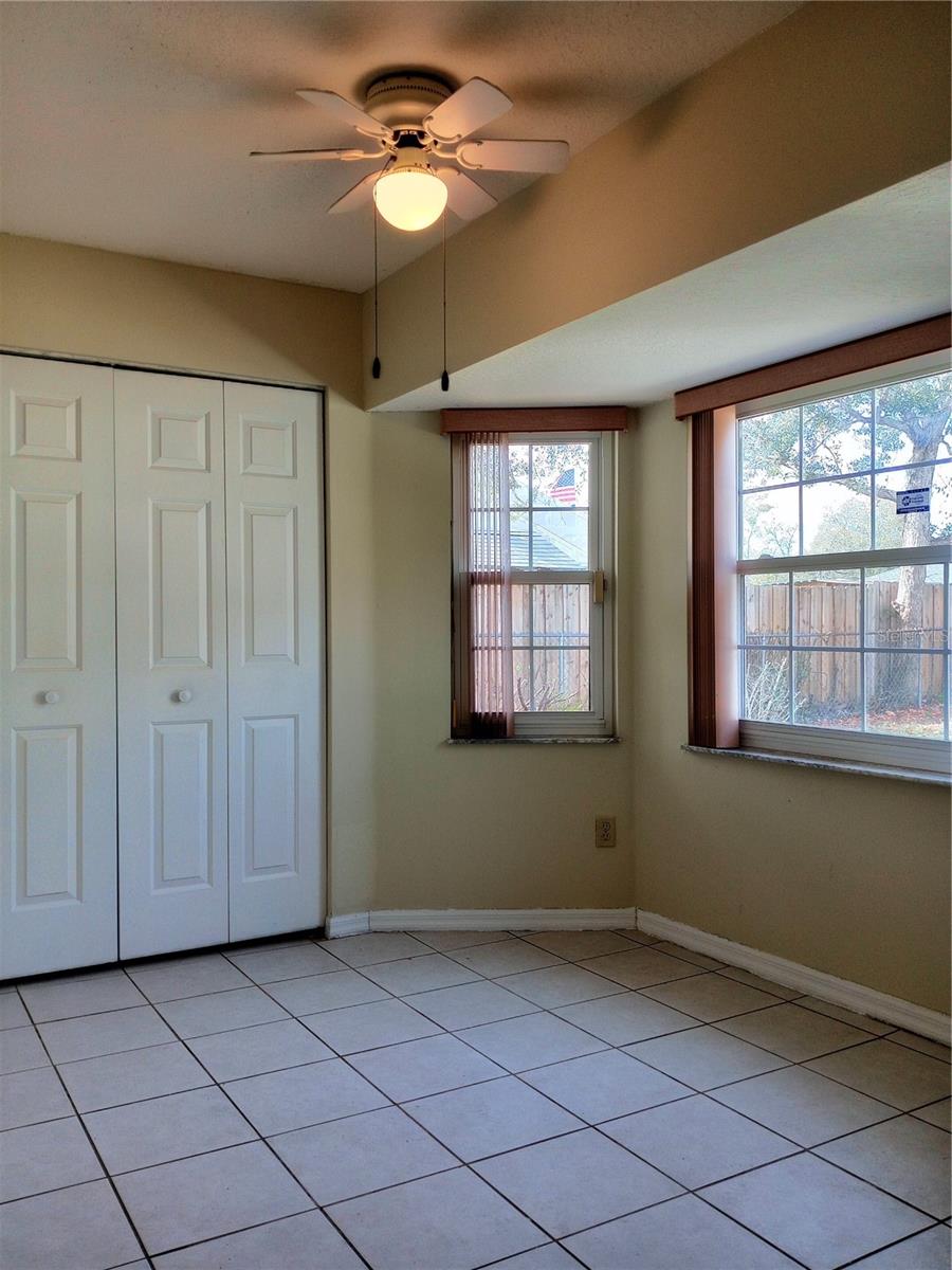 MARION OAKS UN 01 - Residential Lease