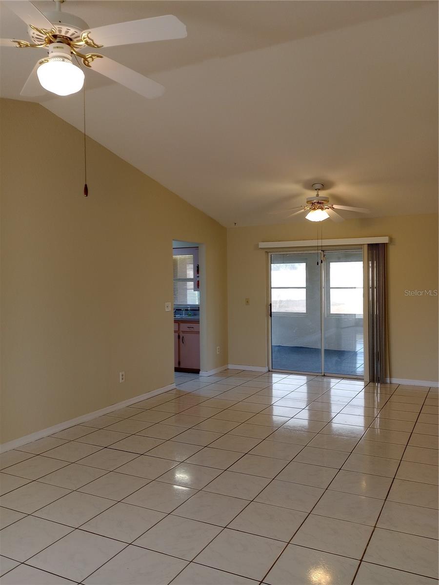 MARION OAKS UN 01 - Residential Lease