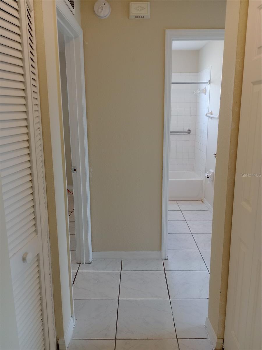 MARION OAKS UN 01 - Residential Lease