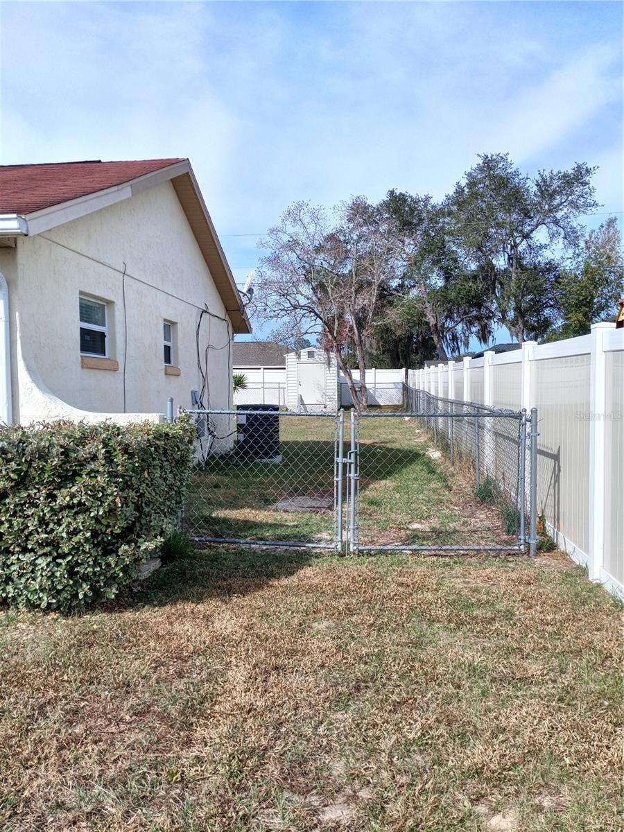 MARION OAKS UN 01 - Residential Lease