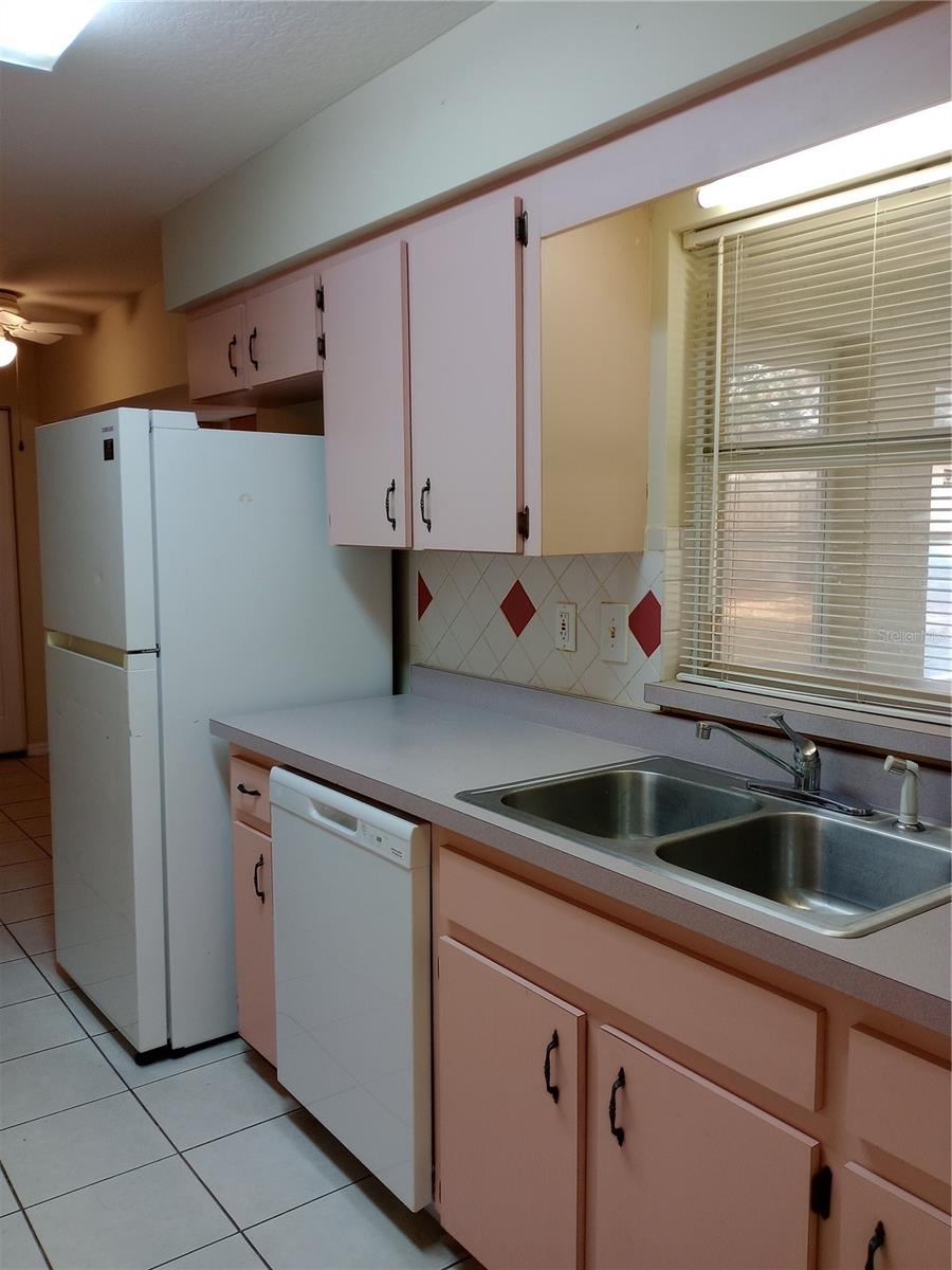 MARION OAKS UN 01 - Residential Lease