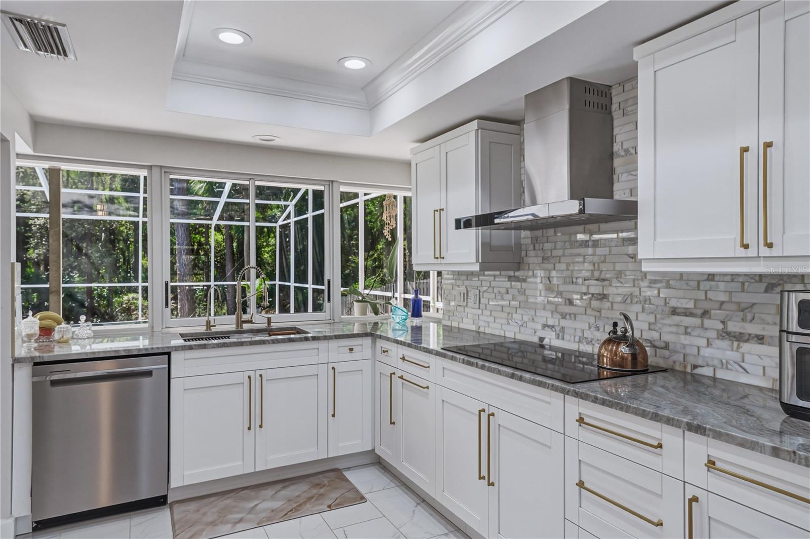 HUNTERS GREEN/FOX CHASE - Residential