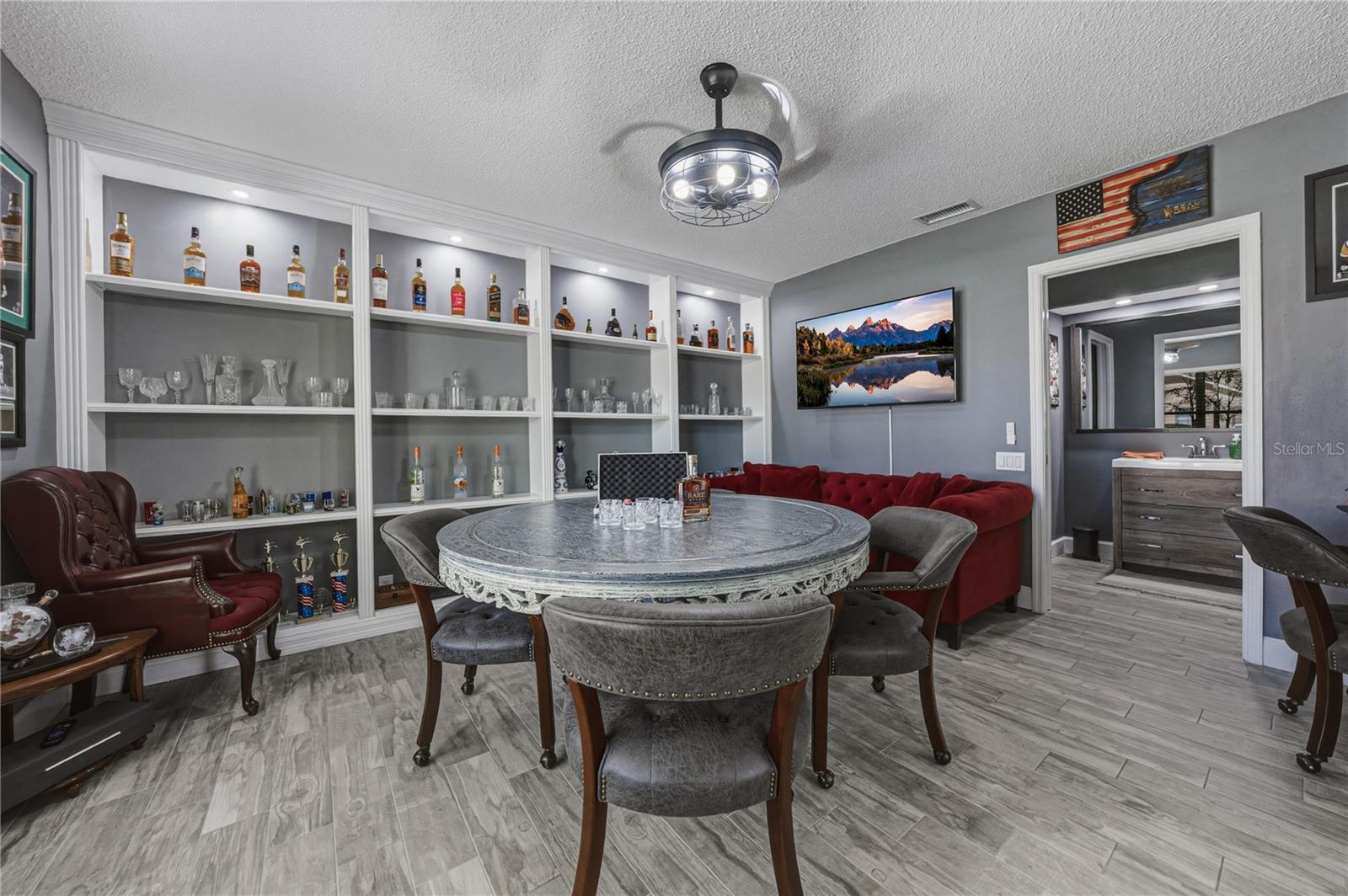 HUNTERS GREEN/FOX CHASE - Residential