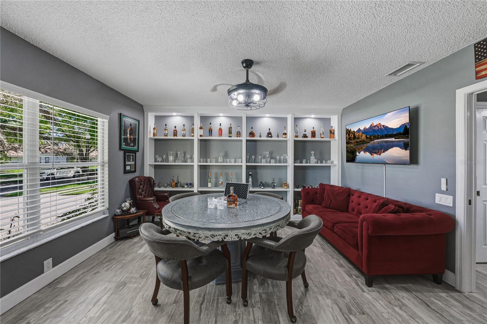 HUNTERS GREEN/FOX CHASE - Residential