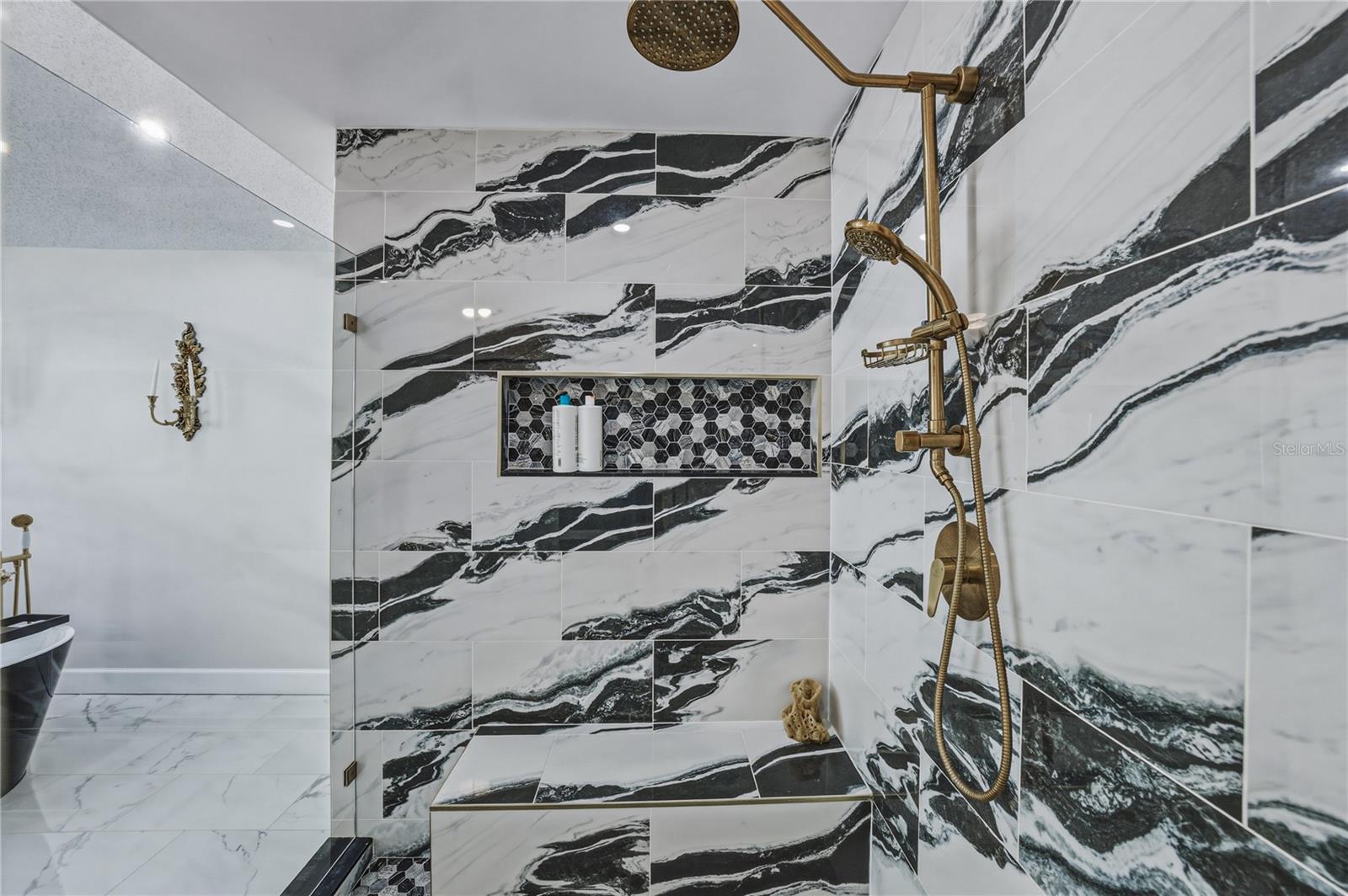 HUNTERS GREEN/FOX CHASE - Residential