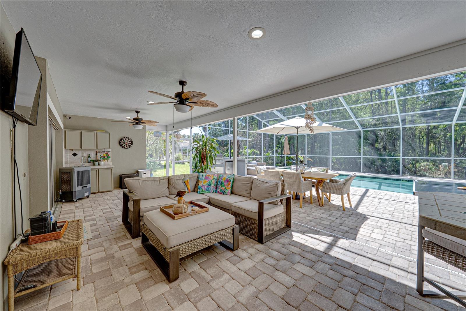 HUNTERS GREEN/FOX CHASE - Residential