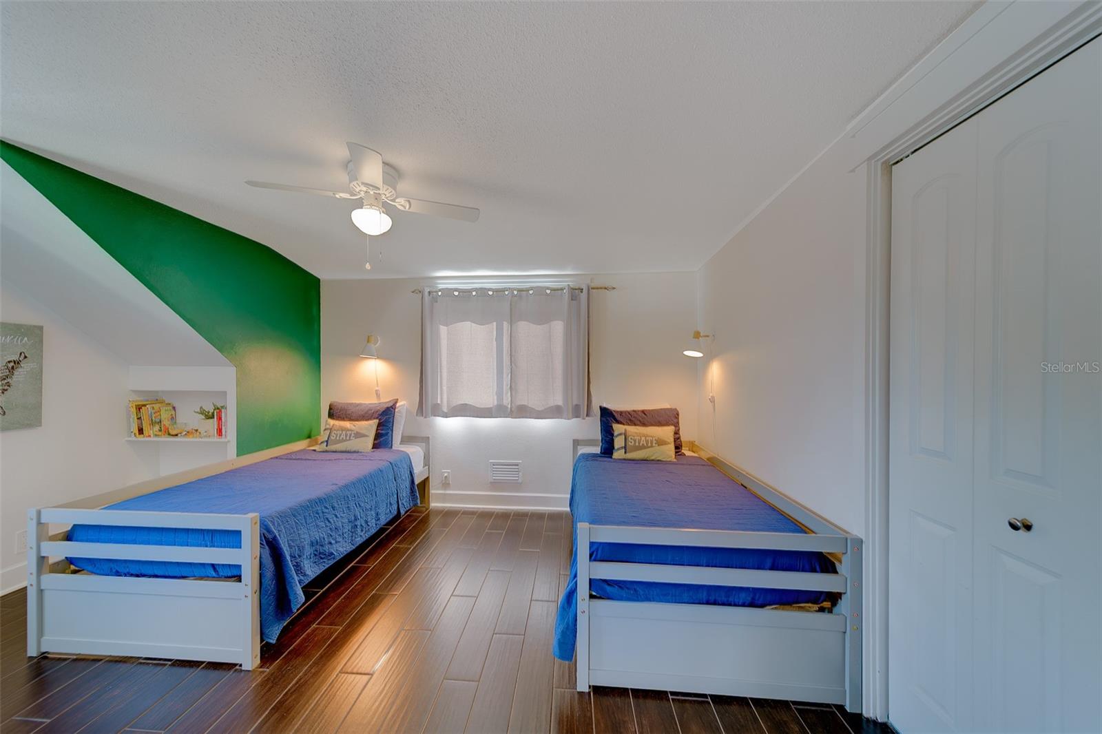 NEWPORT UNIT 2 - Residential