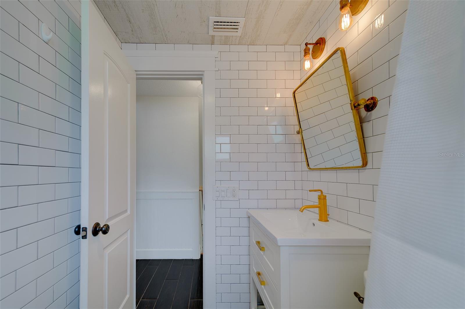 NEWPORT UNIT 2 - Residential