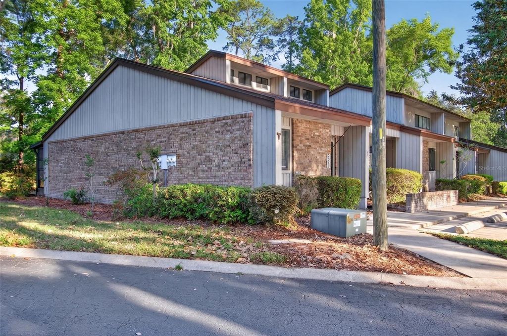 Photo of 2820 NW 39th Terrace, Gainesville, FL 32606 (MLS # GC539667)